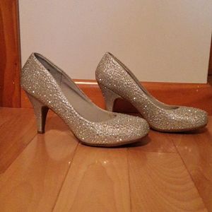 Dream Pairs Sequined Shoes
